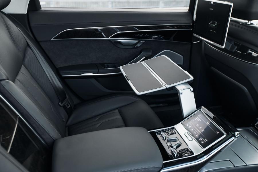 Интерьер Audi A8 L 55 TFSI Quattro (D5) 2018 года  (AU) (фото 11 из 39)